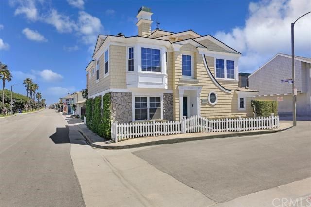 Crisp Nantucket style just steps from the shoreline